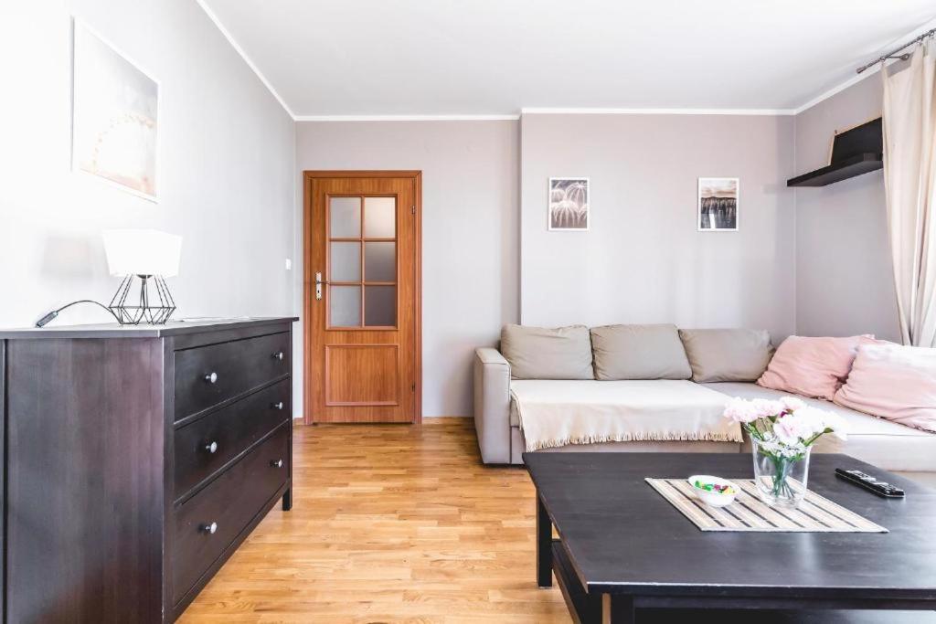 Apartament Niecala Queens Superior ลูบลิน ภายนอก รูปภาพ